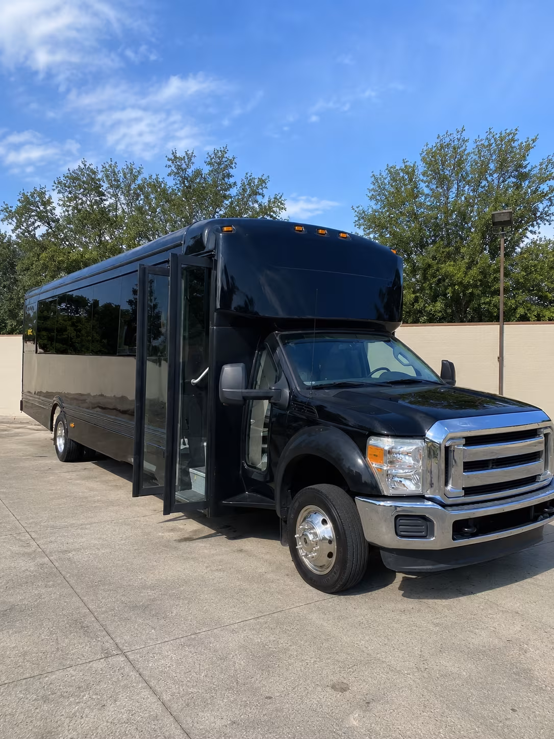 sunnyvale 20 passenger party bus